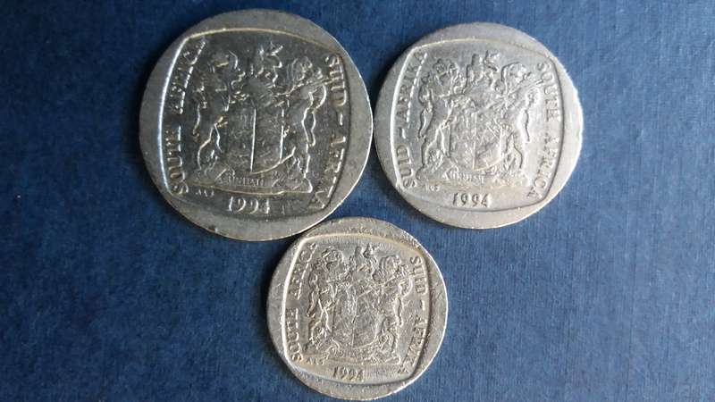 South Africa 1994 R5 Wildebeest , R2  & R1 Kudu * R2 - Mintage 994 000* Difficult to find