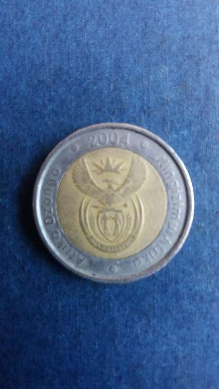 South Africa 2004 R5 - Wildebeest * First Bimettalic Coin*