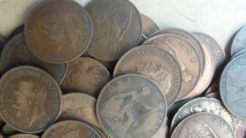 United Kingdom Old 1 Penny mix - 64 coins