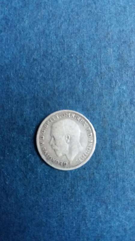 United Kingdom 1914 3 pence -King George V * 92.5 % Silver*