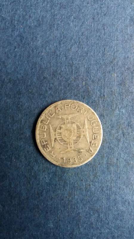 Mozambique 1935 2.5 Escudos - Mintage 1 200 000 * Silver 65 %*