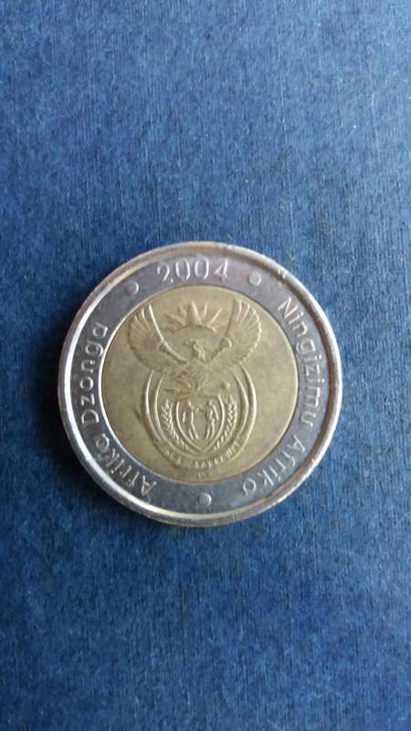 South Africa 2004 R5 - Wildebeest * First Bimettalic Coin* AU