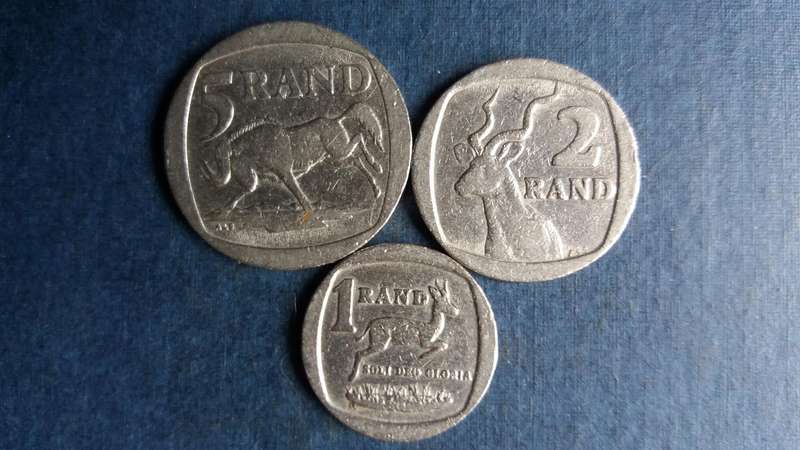 South Africa 1994 R5 Wildebeest , R2  & R1 Kudu * R2 - Mintage 994 000* Difficult to find