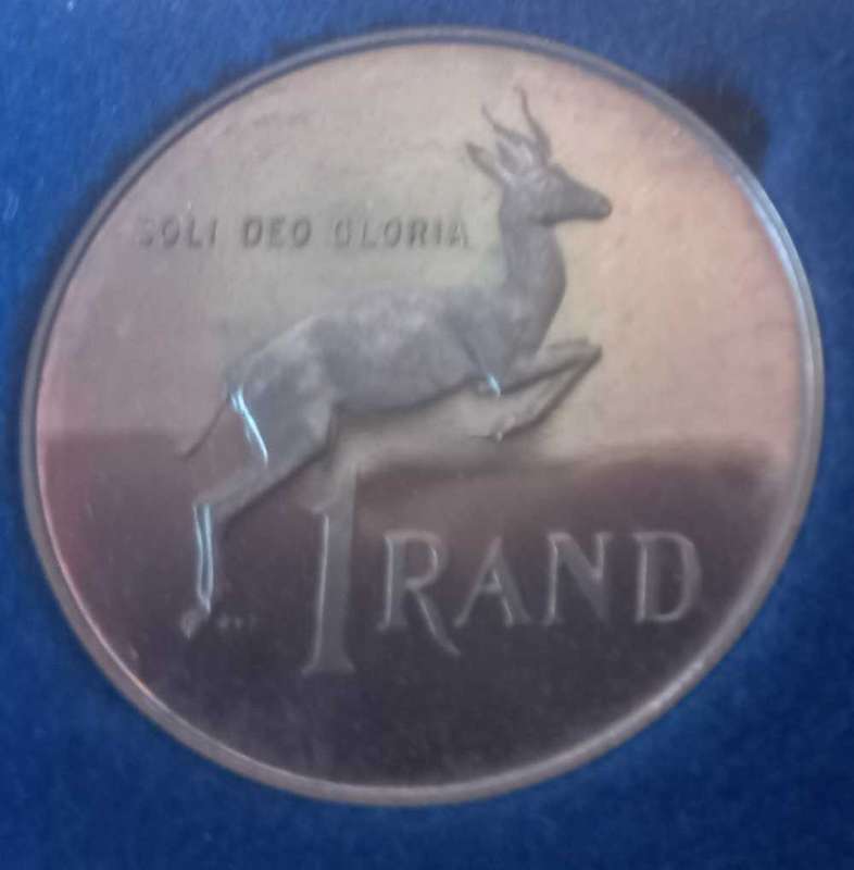 1988 RSA 8 COIN SHORT PROOF SET WITH SILVER ONE RAND