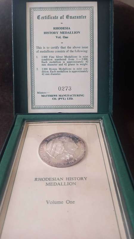 RHODESIA PURE SILVER HISTORY MEDALION VOLUME 1