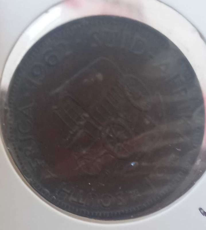 1962 RSA ONE CENT WITH VERY DARK BROWN COLOUR