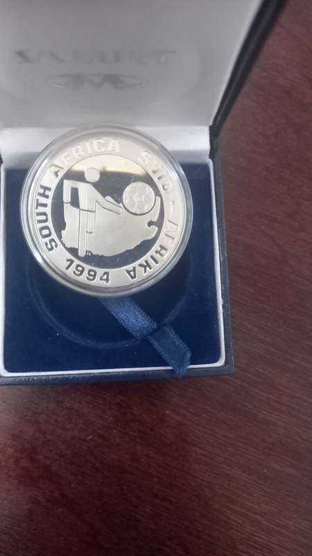 1994 CROWN SIZE  SILVER R2 WORLD CUP SOCCER. IN SA MINT BOX