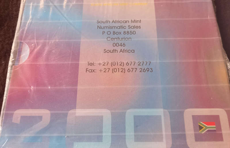 THE LTD SEALED SA 2000  UNCIRCULATED COIN SET