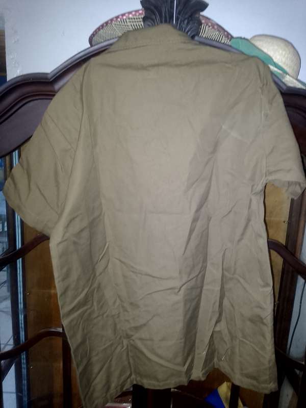 ANGOLA BUSH WAR SADF FIELD DRESS SHIRT WITH LIEUTENANT EPAULETS SIZE LARGE 1984 ISSUE WITH NAME TAG