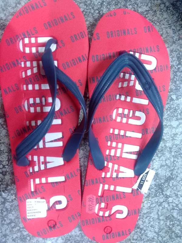 SLIP-ON SHOES