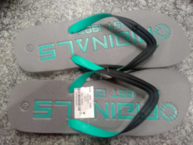 SLIP-ON SHOES