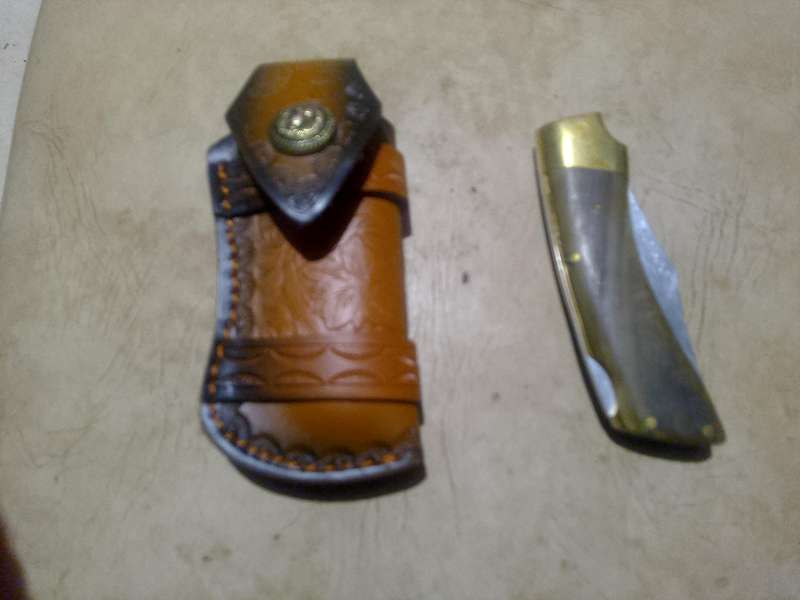 Smith and Wesson Hunting Knife with Genuine Leather Sheath and 1995 RUGBY WORLD CUP FOLDING KNIFE.