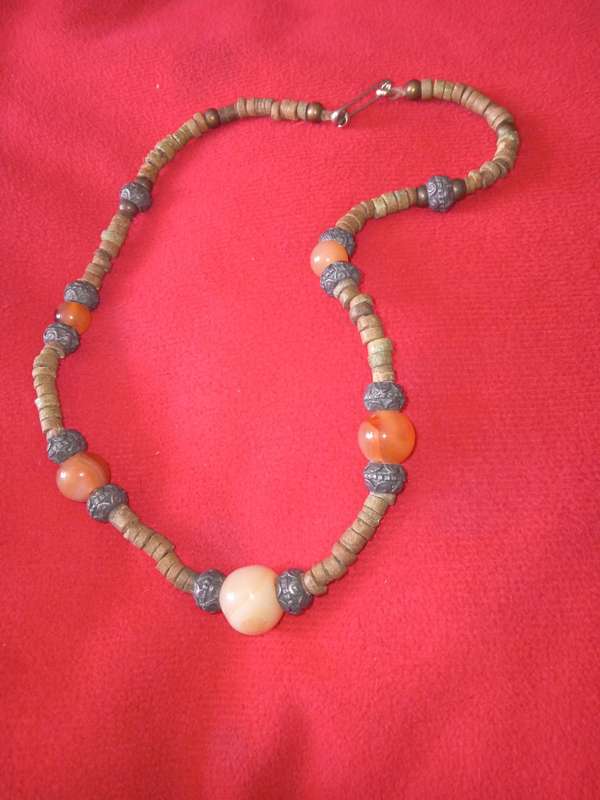 VINTAGE marble, stone and beads choker necklace