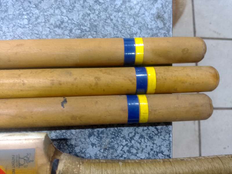 stuart surridge cricket bats supercover club with three wickets