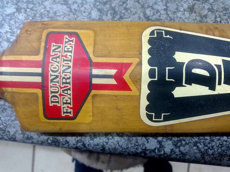 DUNCAN FEARNLEY CRICKET BAT