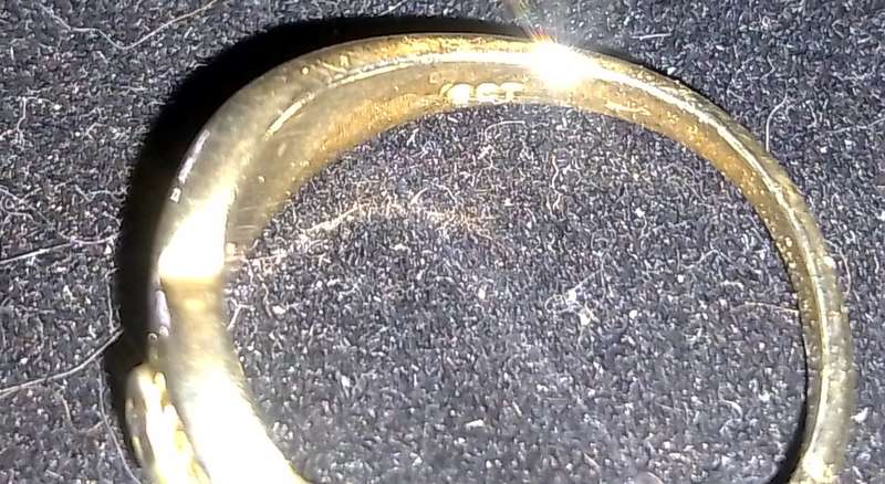GOLD RING