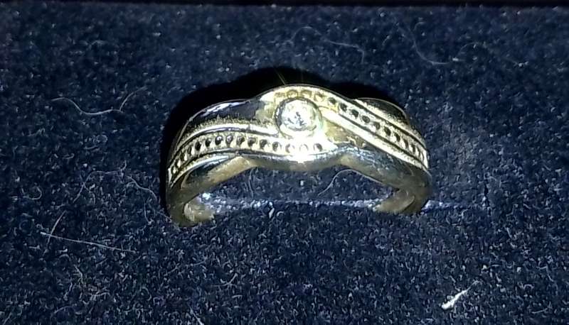 GOLD RING