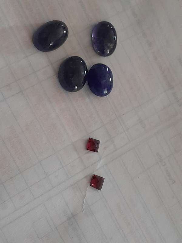 Natural 0.95 Ct Garnet Pair. + 5.5 Ct Lolite Cabs