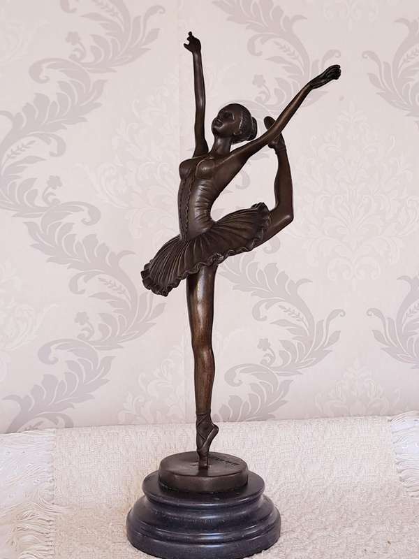 Stunning tall dancing ballerina bronze on marble plinth 42cm tall