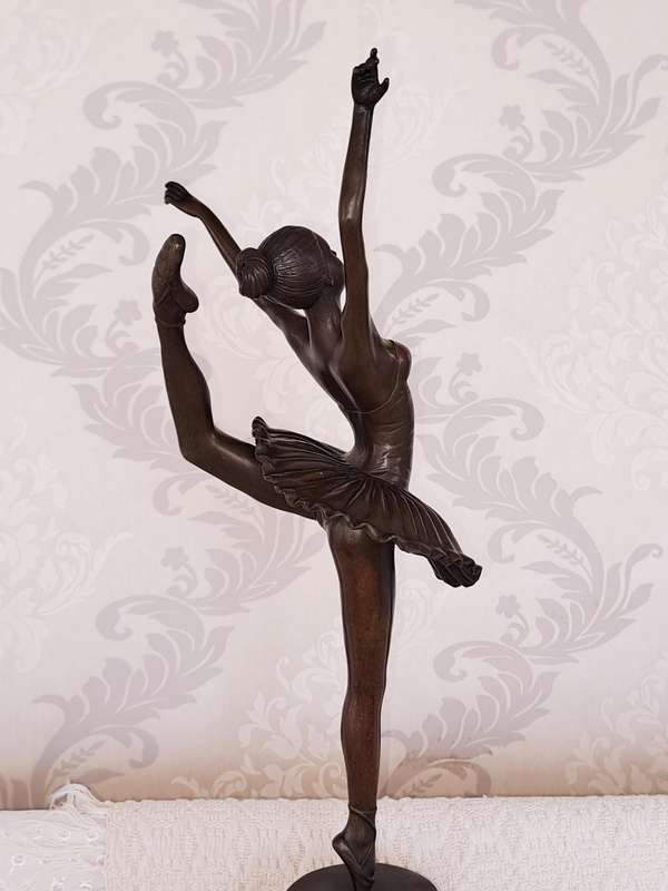 Stunning tall dancing ballerina bronze on marble plinth 42cm tall
