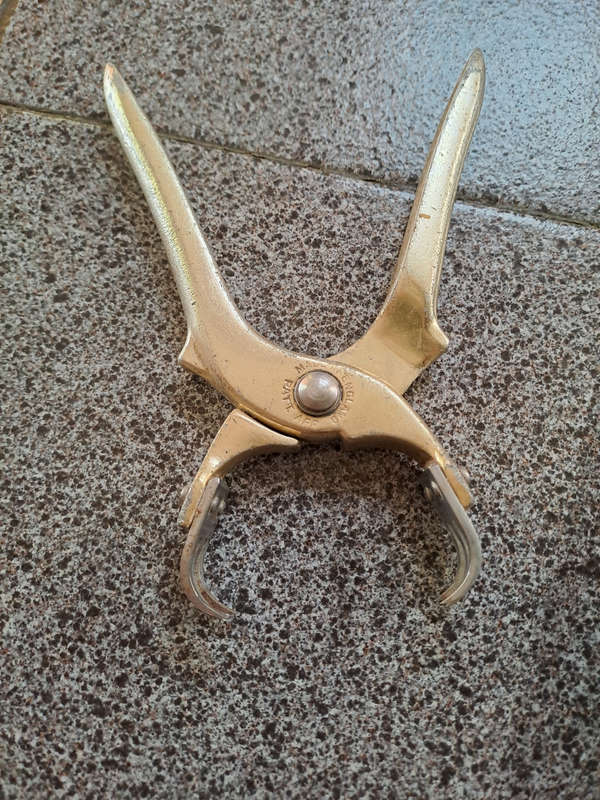 Vintage ICE TONGS CRUSHERS by RELIANCE England 1920-1949