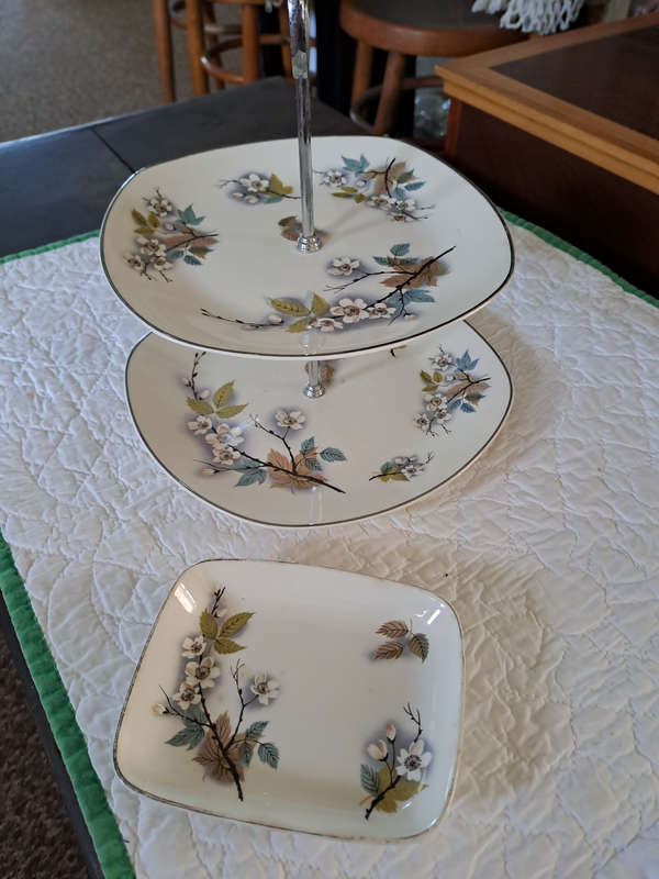 Midwinter Stylecraft Orchard Blossom Two Tier Cake Stand and extra dish