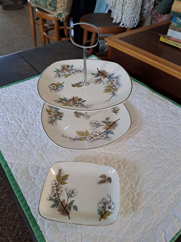 Midwinter Stylecraft Orchard Blossom Two Tier Cake Stand and extra dish