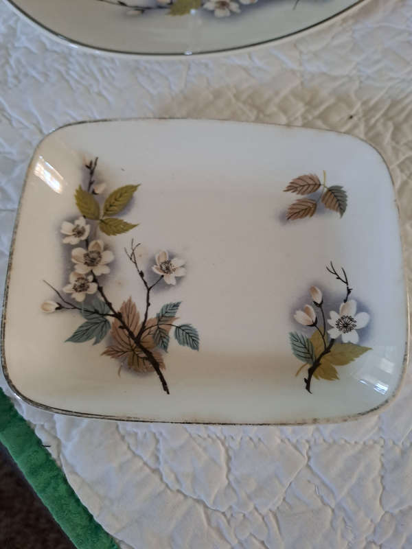 Midwinter Stylecraft Orchard Blossom Two Tier Cake Stand and extra dish
