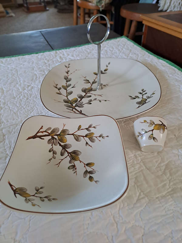Midwinter Stylecraft Spring Willow one tier cake stand and bowl little cup free gift