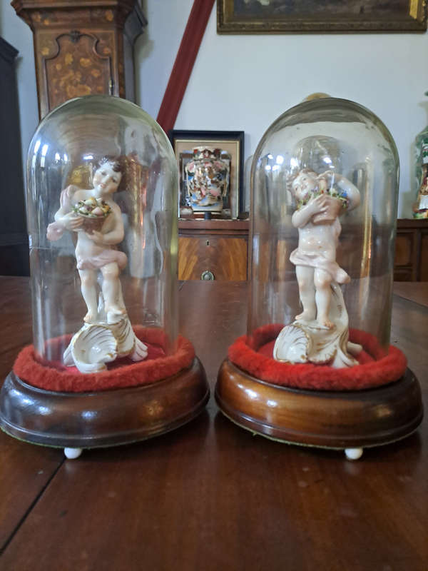 Beautiful pair glass dome  Capodimonte San Marco figurines. Great condition , no visible damage.