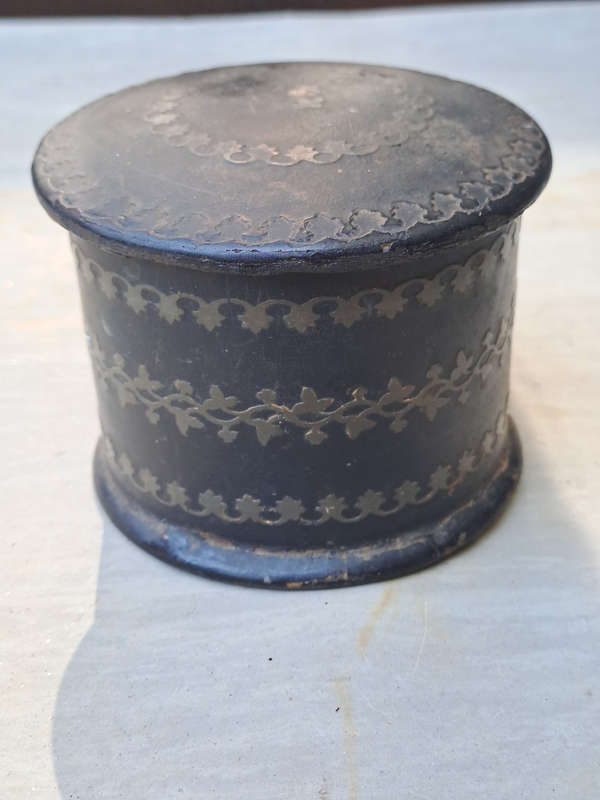 PAPER MACHE BOX LIDDED powder POT ANTIQUE VICTORIAN C1880 with antique hair pins