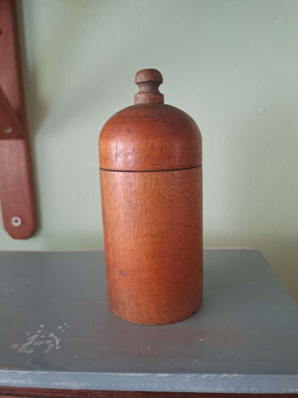 Rare original Oriental Sapolin gold paint wood turned jar (no 2)
