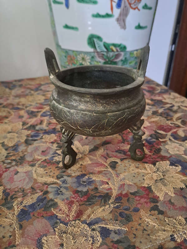 VERY old bronze chinese tripod censer
