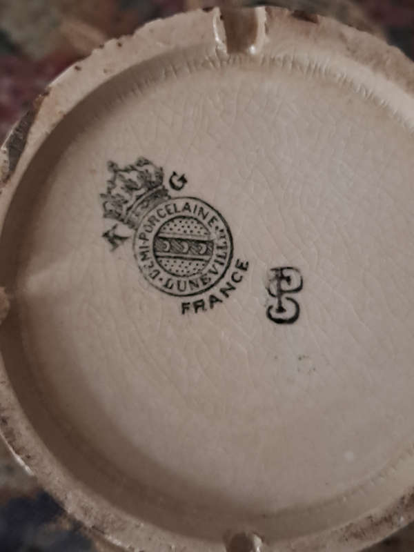 Old Strasbourg (off white back ground) by LUNEVILLE france Butter tub and lid