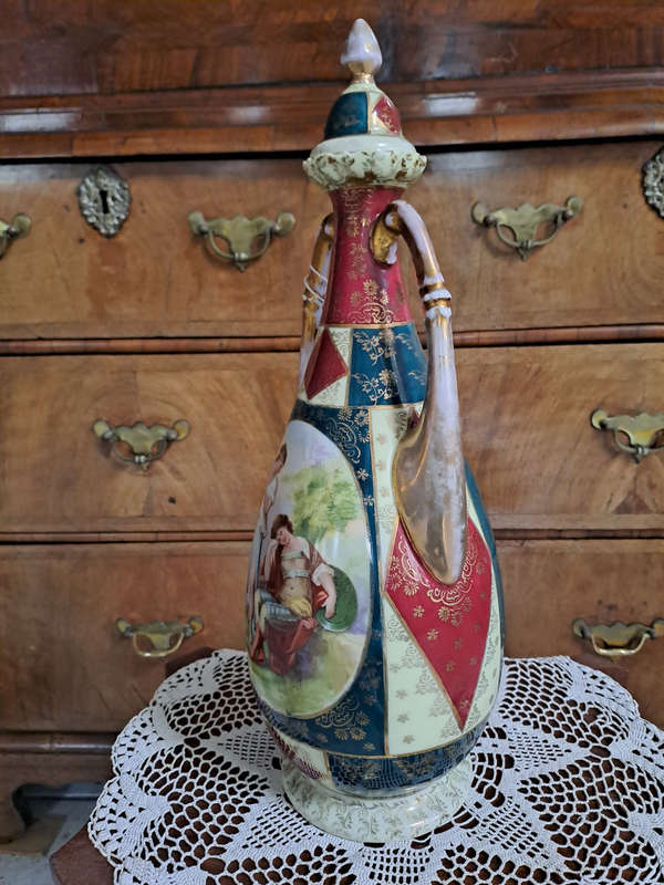 Large 19th century lidded ROYAL VIENNA VASE signed Kaufmann