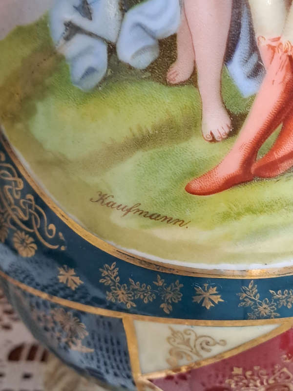Large 19th century lidded ROYAL VIENNA VASE signed Kaufmann