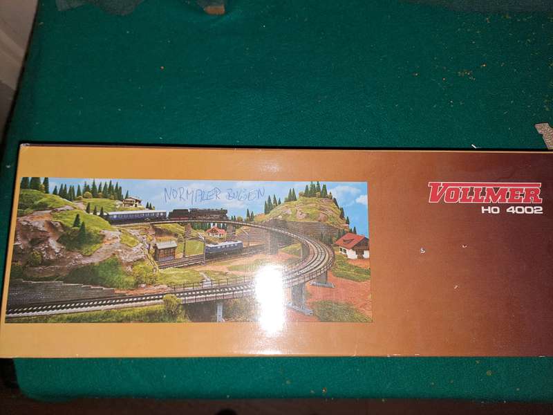Vollmer HO curved track ramp