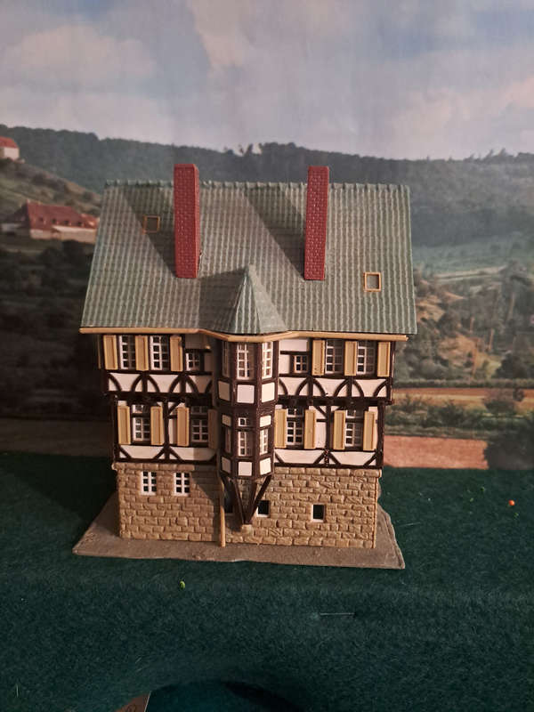 Kibri HO 4184 multi story building