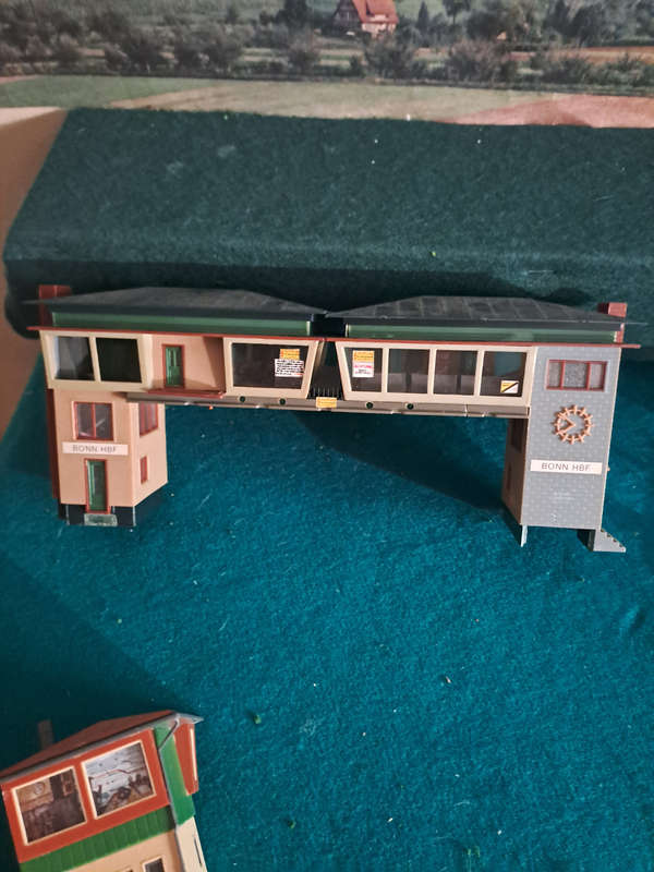 HO Building  train station