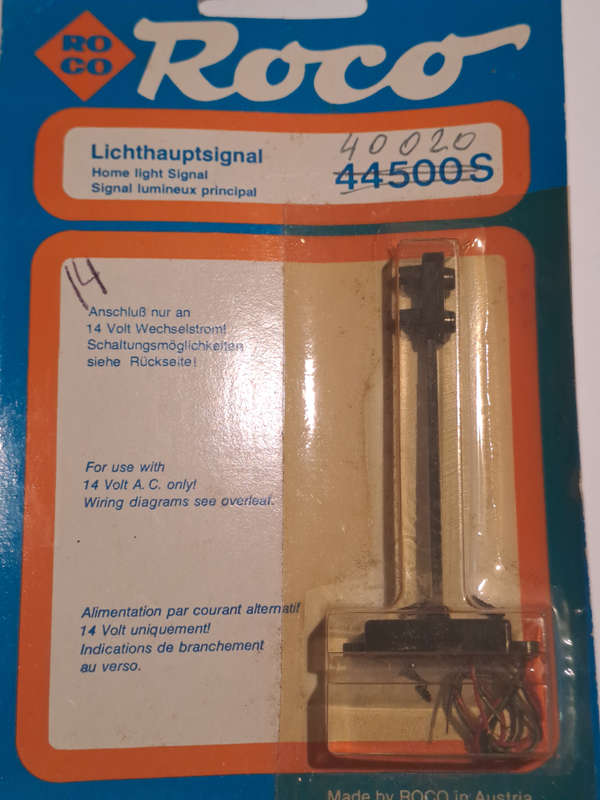 Roco Main aspect signal. ROCO 40020
