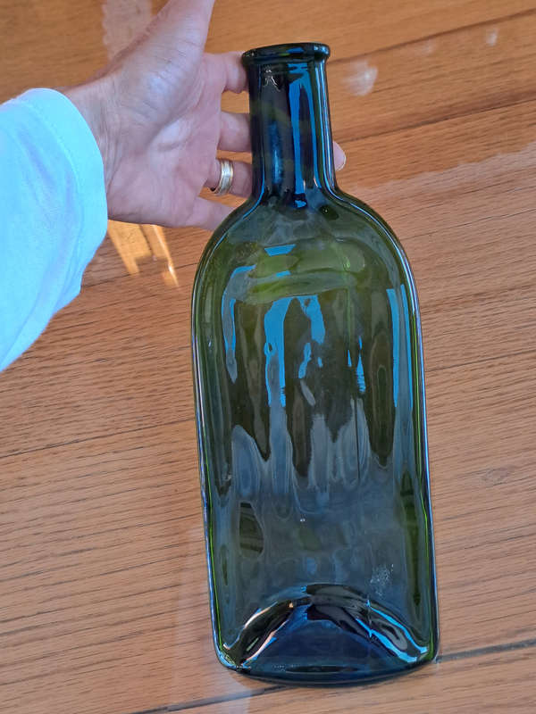 vintage up cycled apperitif bottle glass board