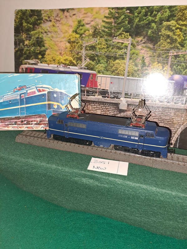 Marklin HO 3051 electric Locomotive like new/if not new anyway