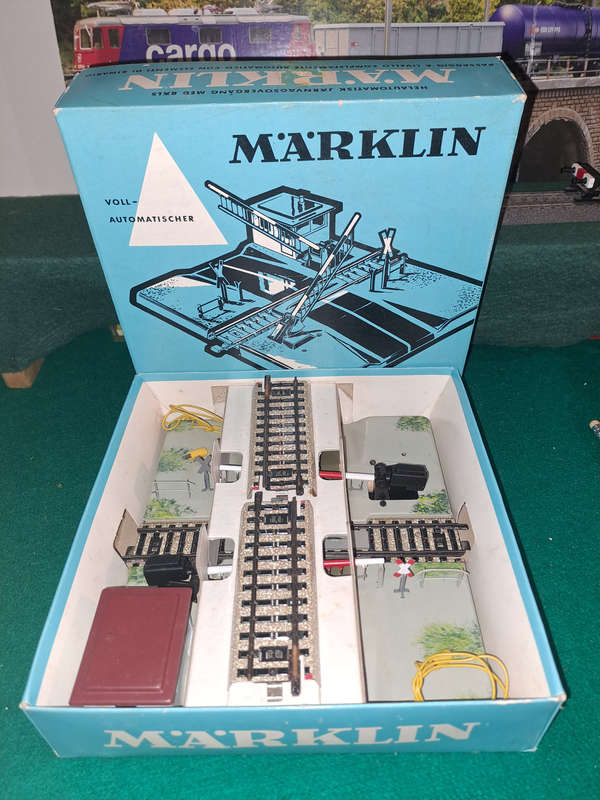 Märklin 7192 H0 Fully Automatic electric level crossing sheet metal