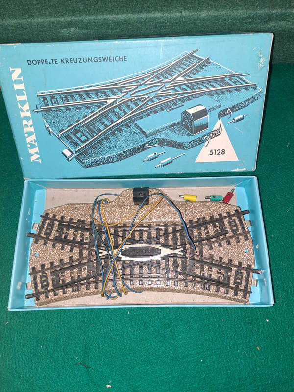 Märklin Ho 5128 double cross over electric boxed