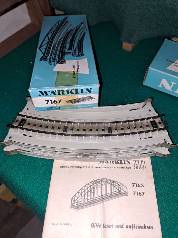 Marklin Ho 7167  curved bridge boxed with booklet new