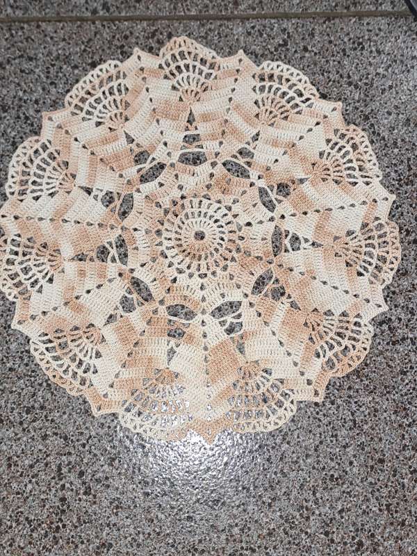 PRETTY HAND CROCHETED COTTON DOILIE