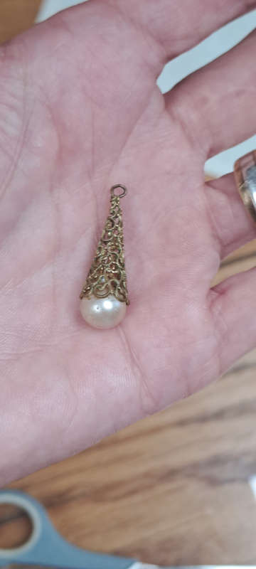 Vinatge costume pearl like pendant looks like a filigree icecream