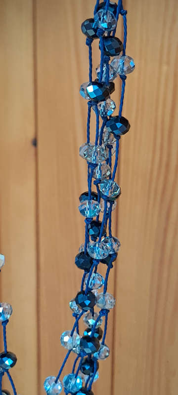 Exquisit  cut crysal glass bead 6 strand necklace vintage
