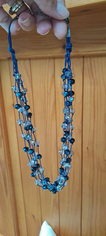 Exquisit  cut crysal glass bead 6 strand necklace vintage
