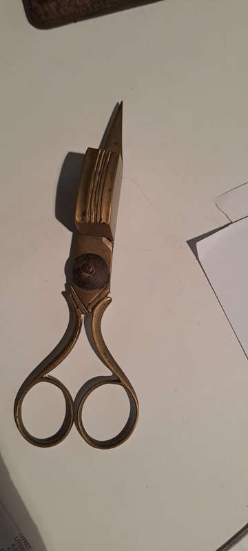 Antique candle  snuff/scissors wick scissors
